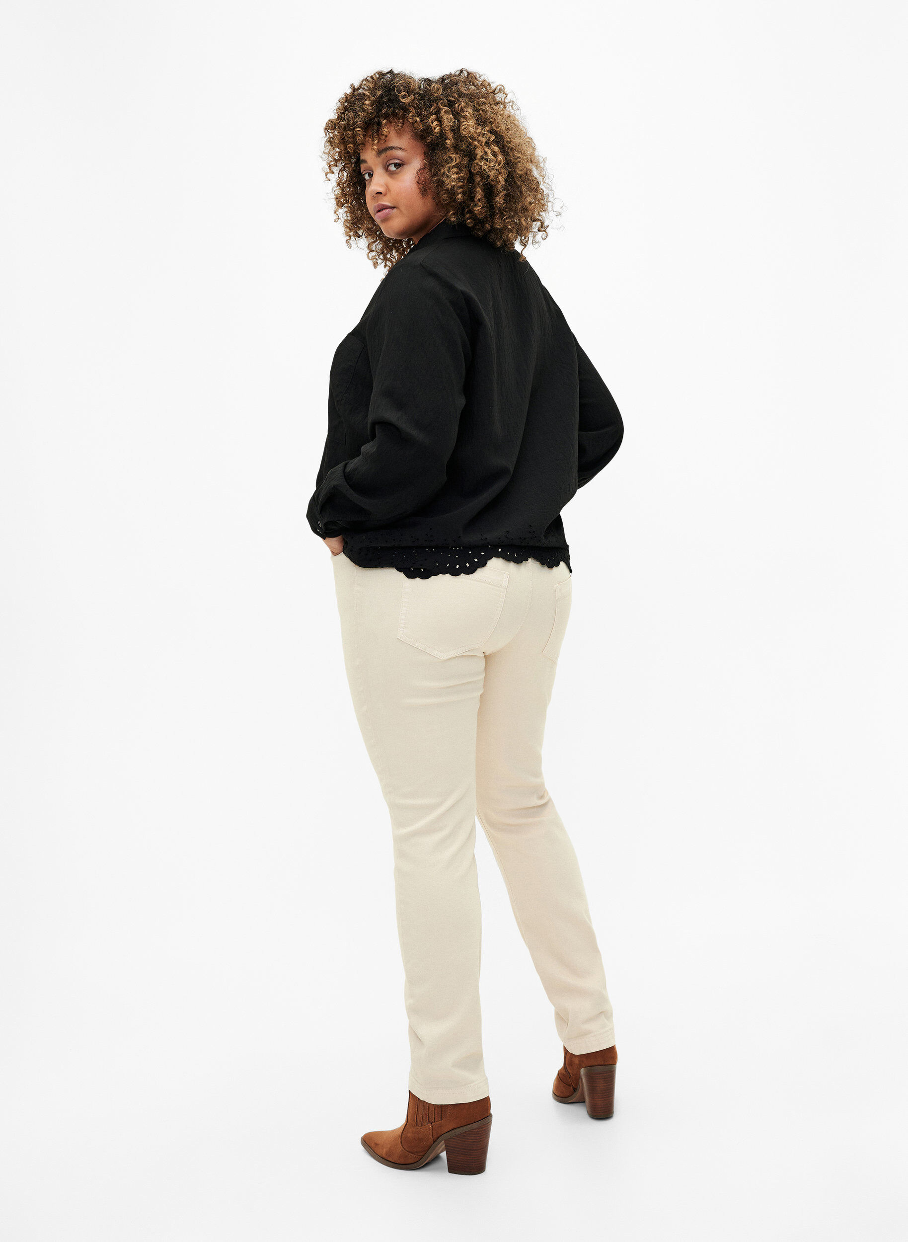 Slim fit Emily jeans med regulær talje