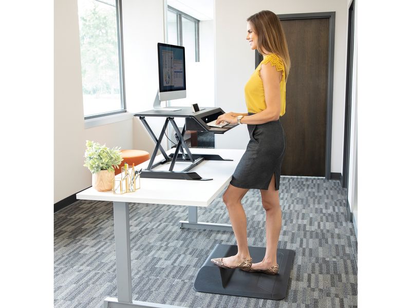 Fellowes Bildschirm-Ständer Lotus LT Schwarz Sitz-Steh Workstation, höhenverstellbar