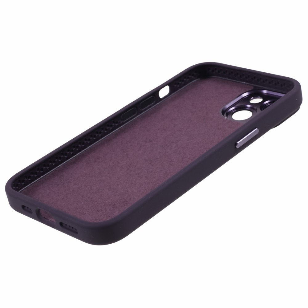 iPhone 15 Silikon Hardcase Hülle mit Alu Kamerarahmen - Dunkelviolett