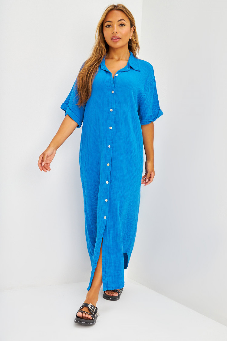 Robe longue maxi chemise en gaze de coton bleu