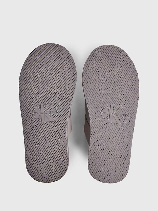 Chinelo mule de couro sintético