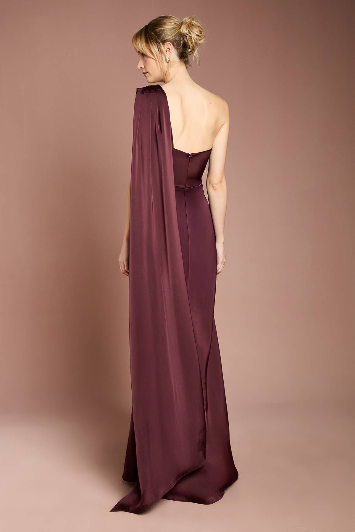 Coast Robe de Demoiselle d'Honneur Longue en Satin à Une Épaule avec Drapé Coast Honoured