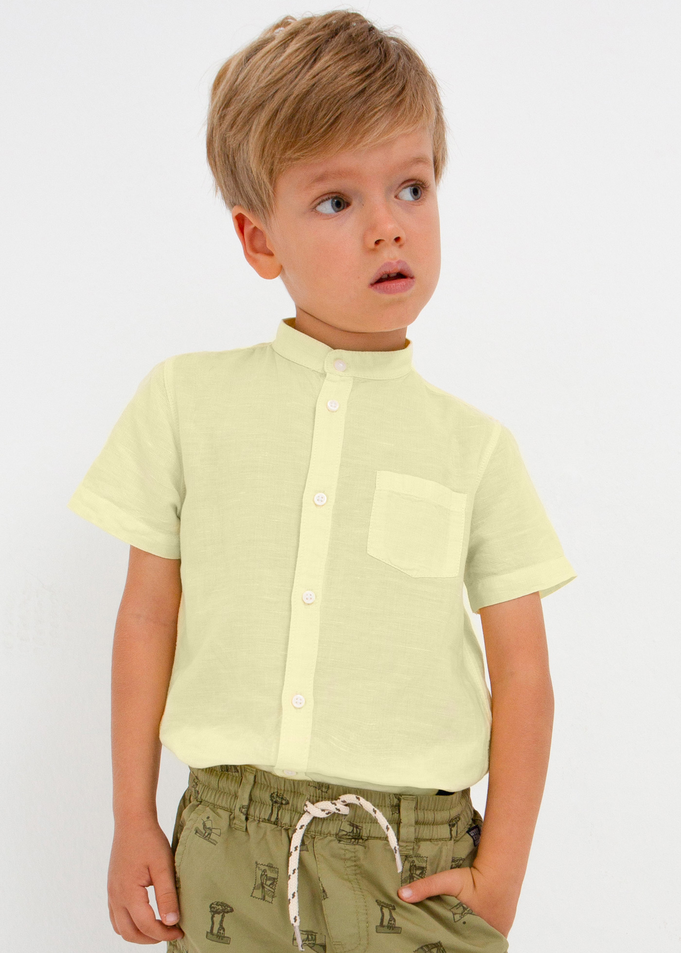 Camisa de linho de manga curta com gola mandarim para meninos