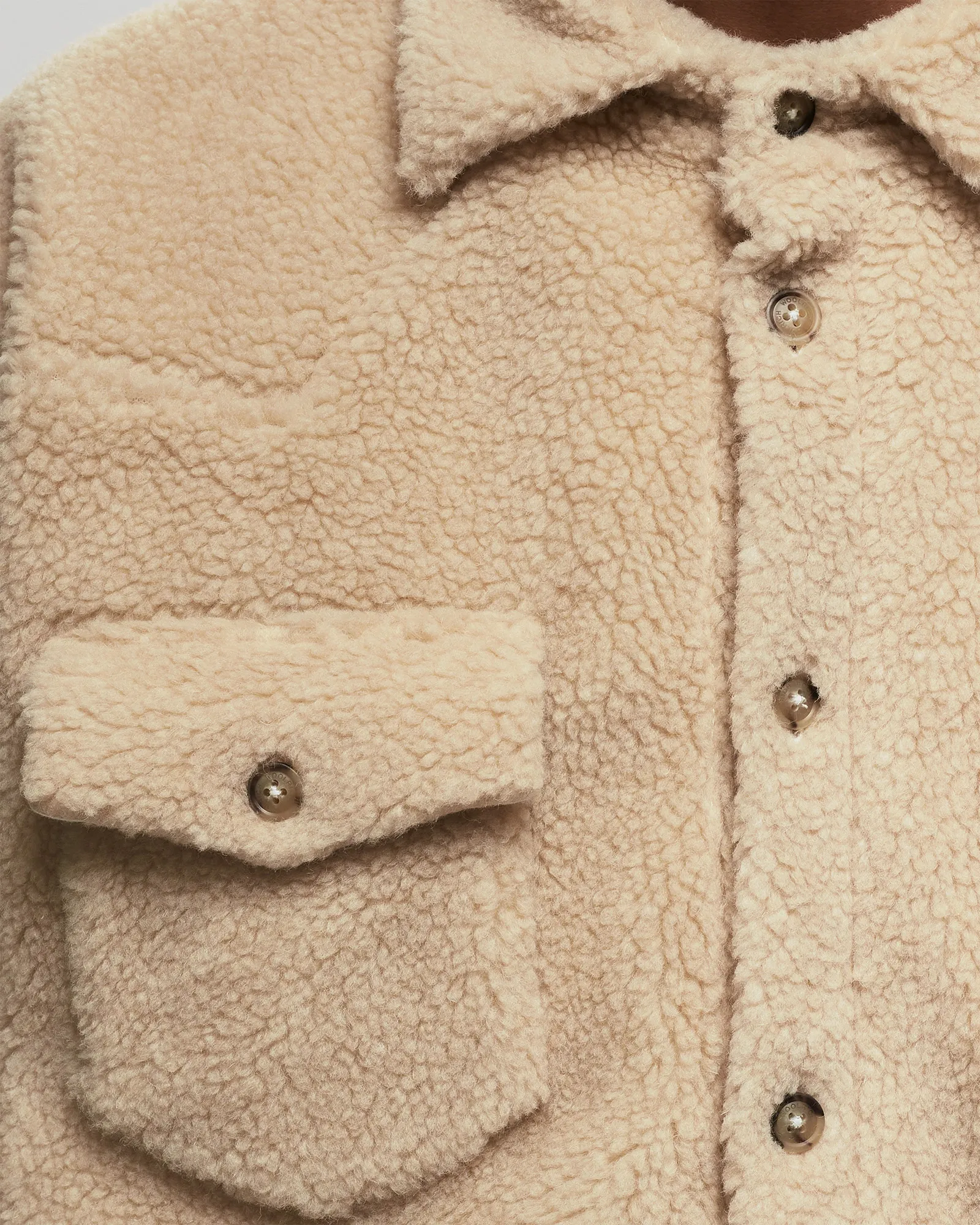 Um desses dias Um desses dias x Camisa Sherpa Woolrich