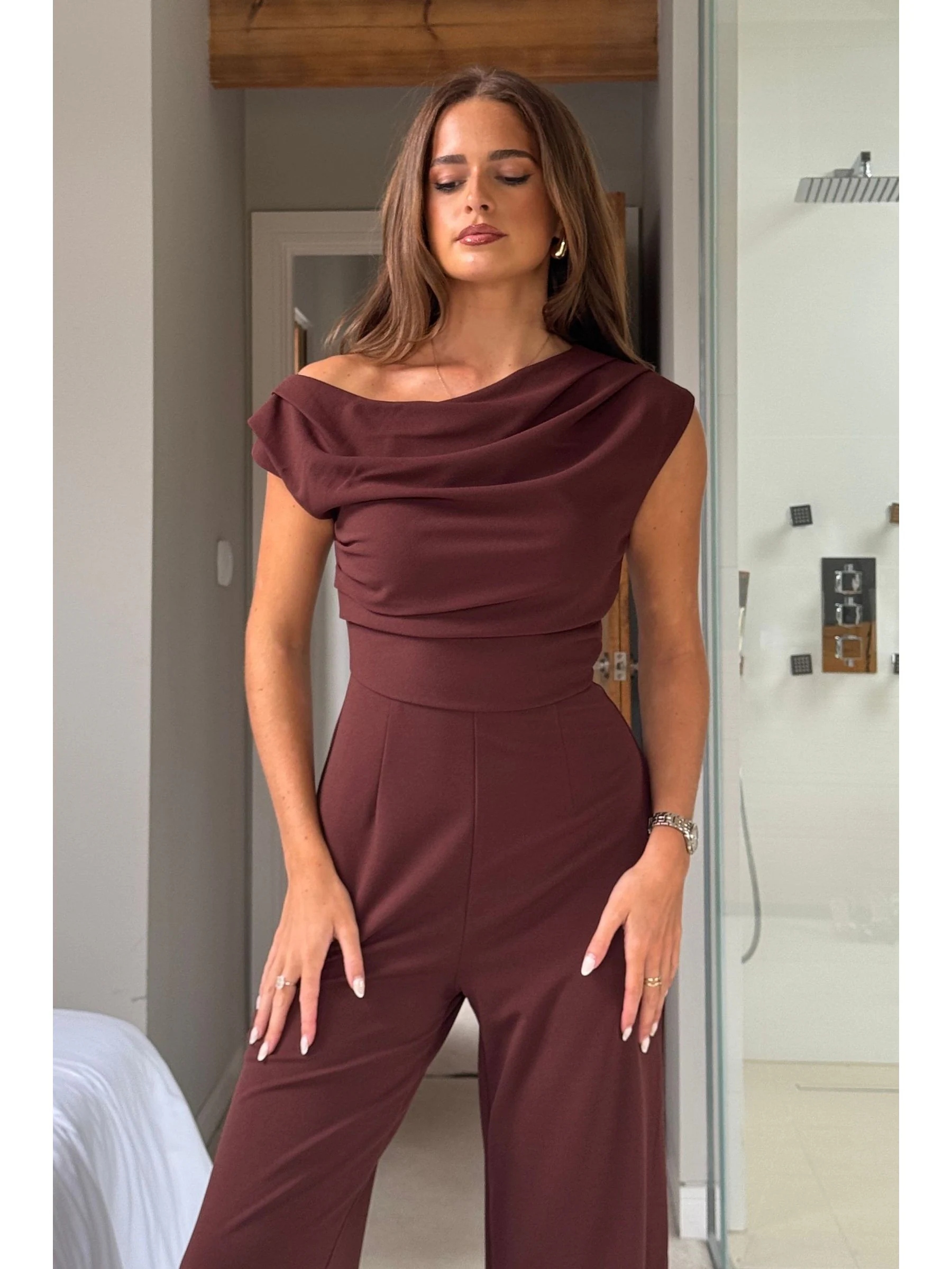 Girl In Mind - Donna jumpsuit met asymmetrische halslijn