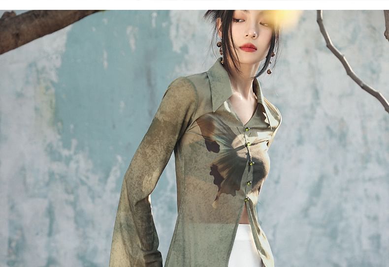 Nekomata - Blouse met lange mouwen, V-hals, kraag, vlinderprint, asymmetrische sla-rand en split