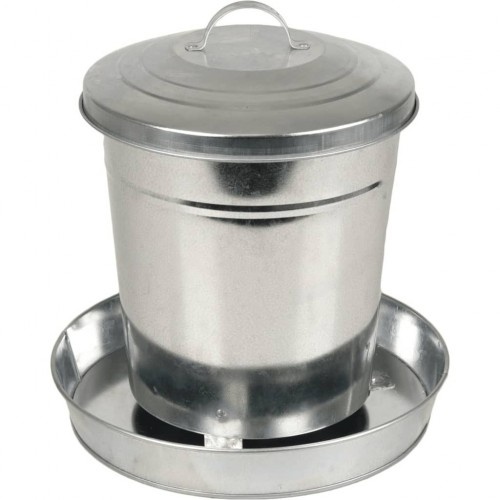 Alimentador de pássaros em metal prateado com formato de flamingo