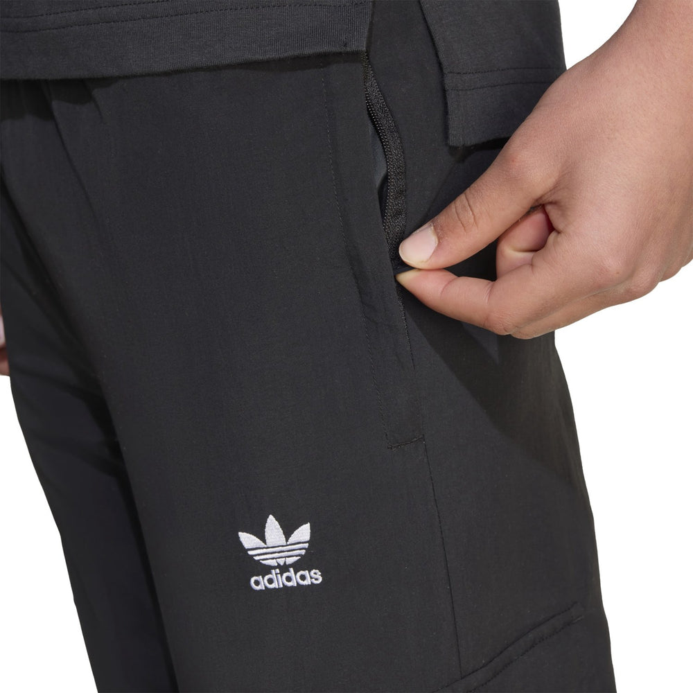 Køb adidas Originals Black/White Oh Woven Cargo Bukser