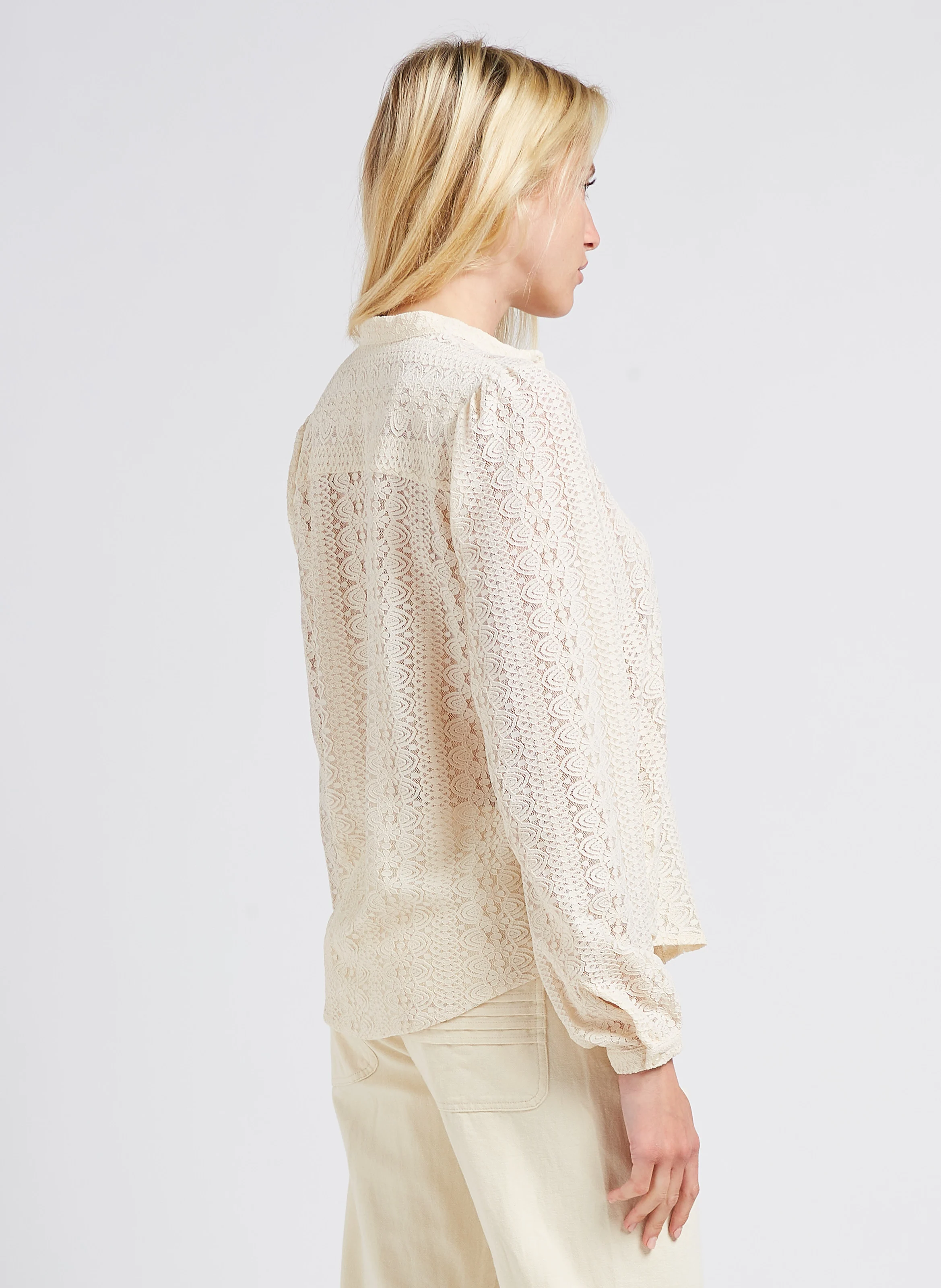 CHIKKA - Blouse col mao brodée| Beige