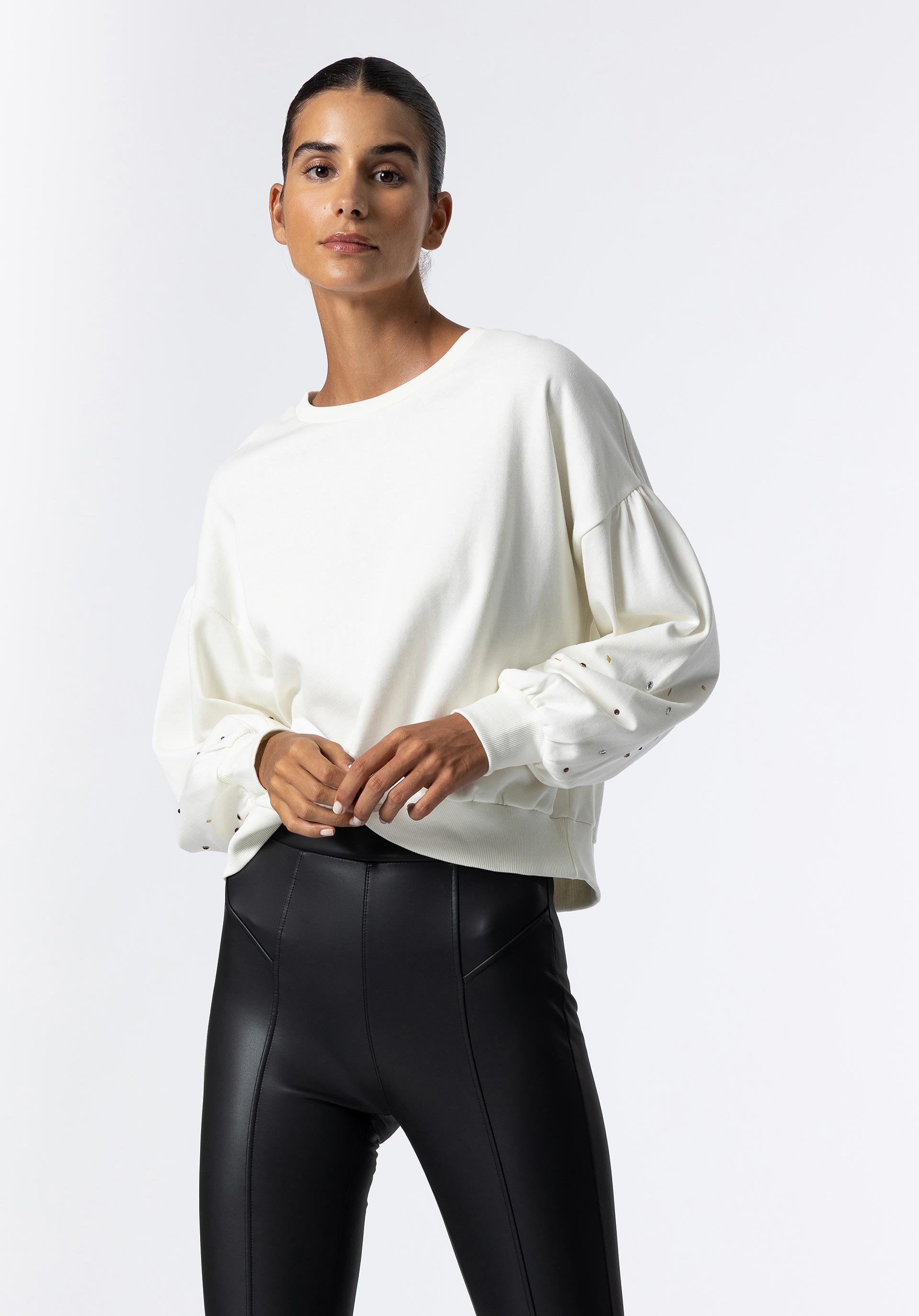Sweatshirt com Aplicações