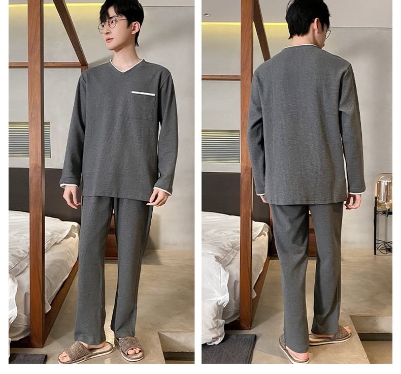 Featherbright - Pyjamaset: T-shirt met lange mouwen en contrasterende rand + broek