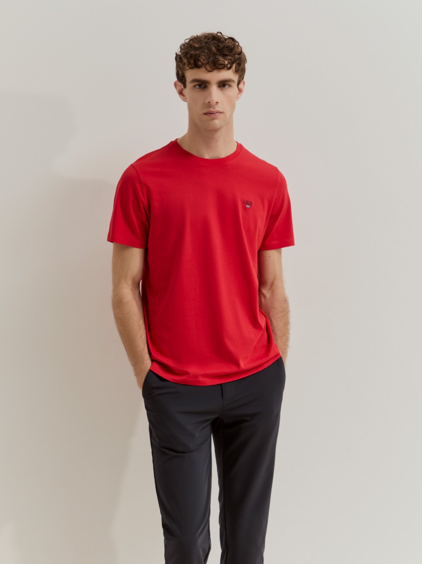 T-shirt básica em algodão