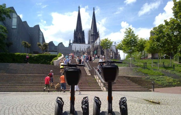 Segway PT Tour durch Köln als besondere Geschenkidee