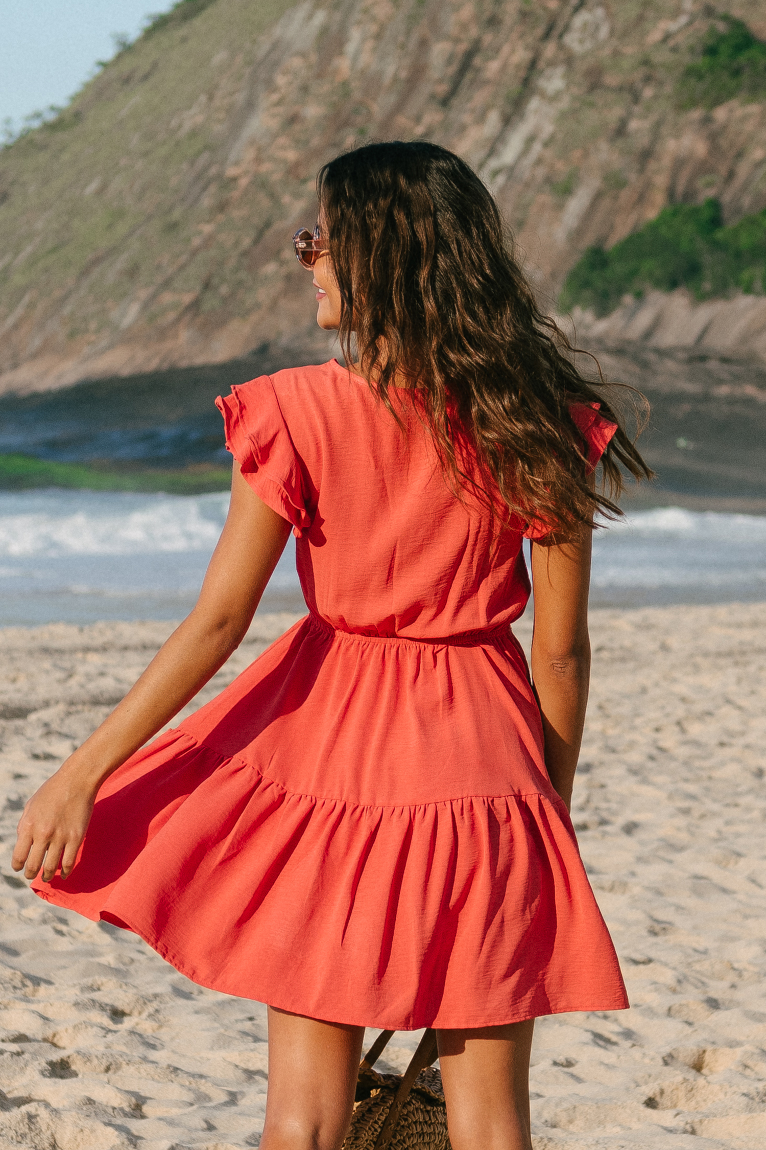Robe mini avec manches à volants à volants superposés