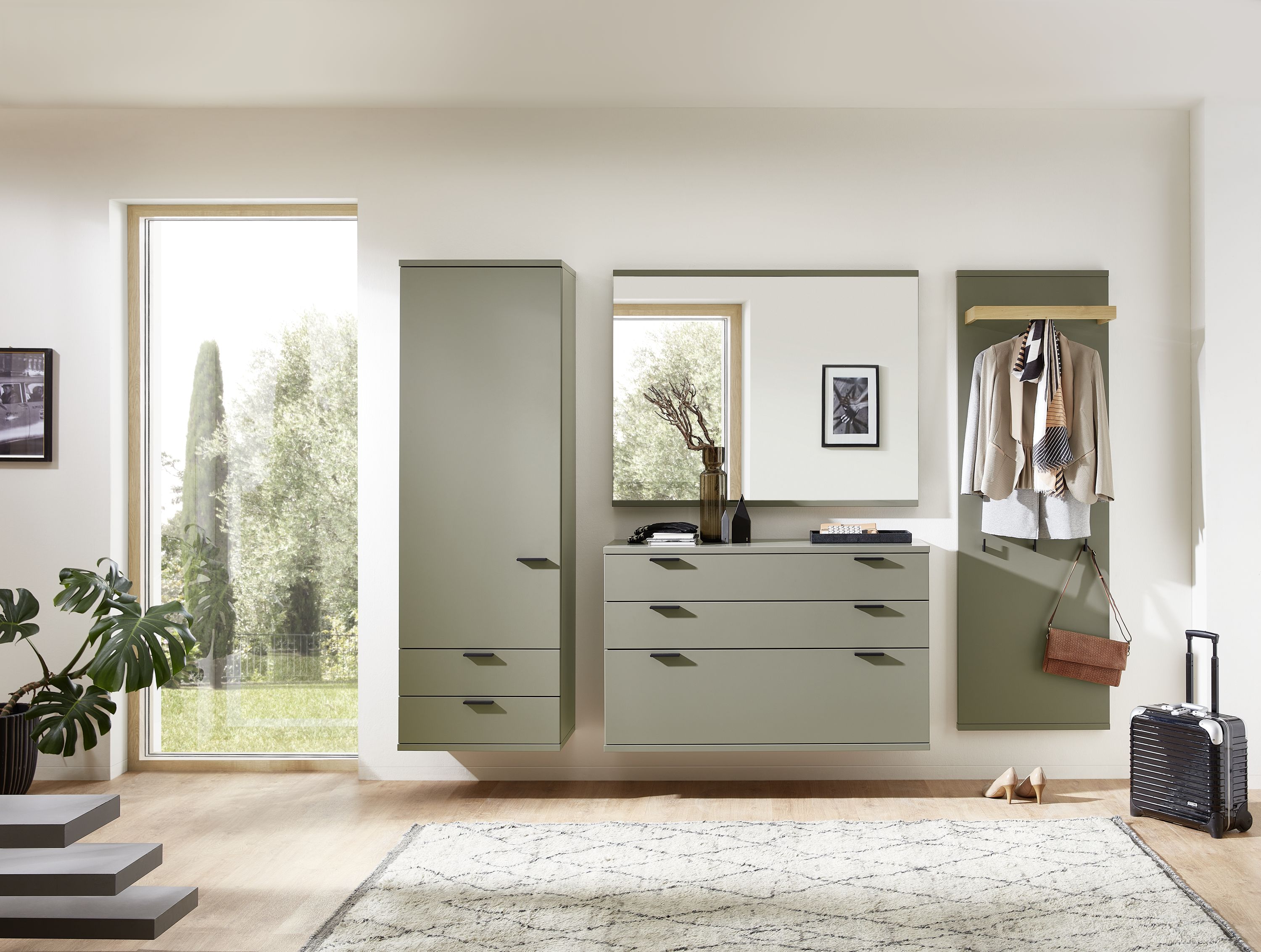 Garderobe MONDO ARTIST