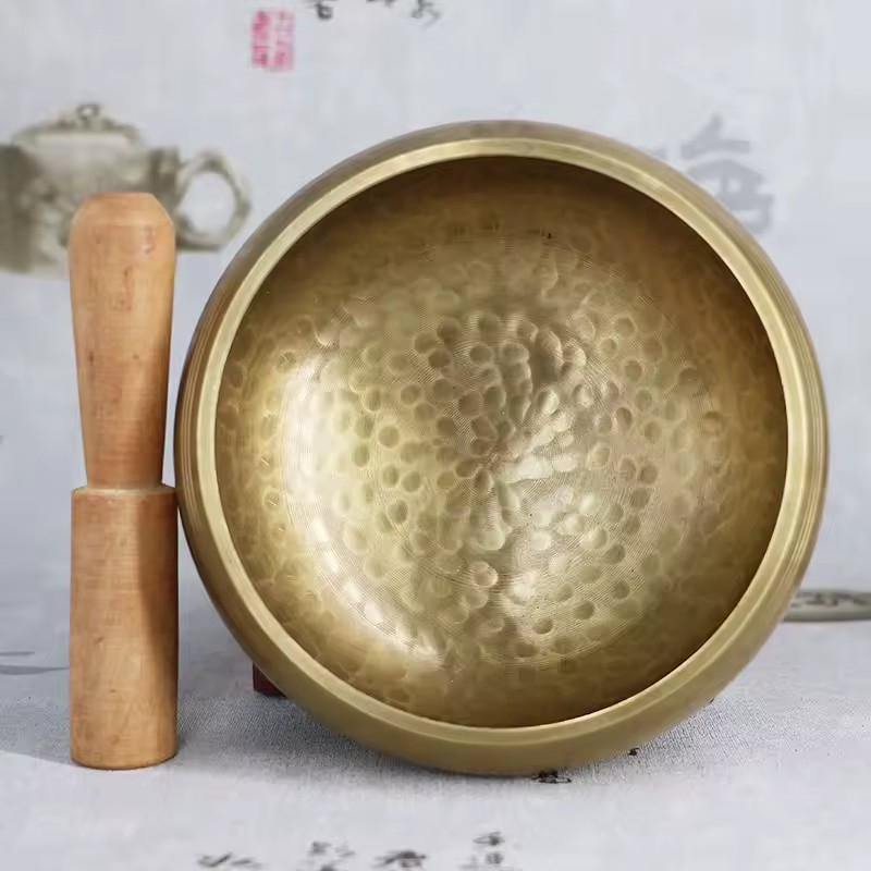 (Ø8cm) Tibetische Messing Klangschale Handgehämmerte Meditations Glocke inkl. Holz Klöppel - Gold