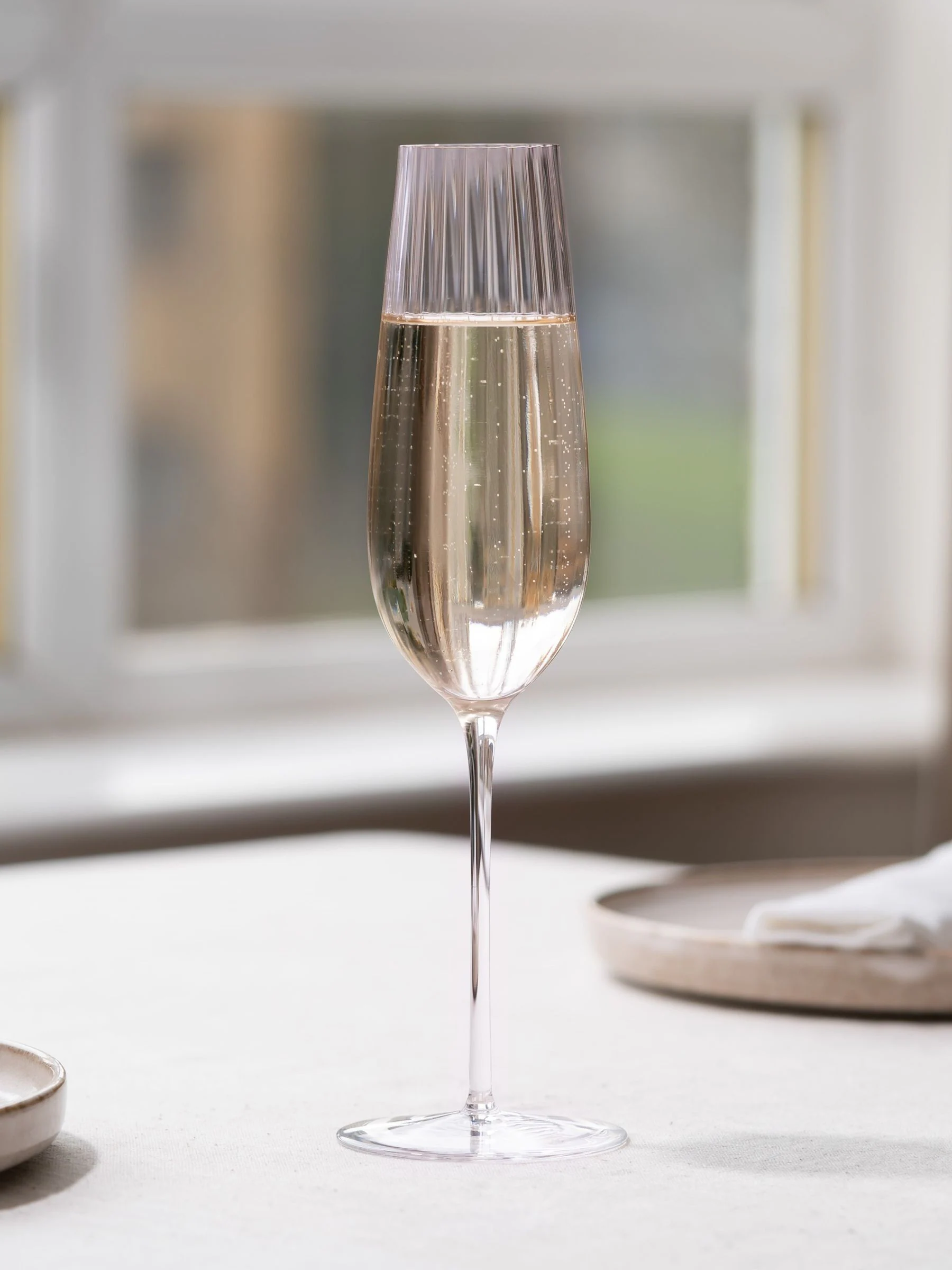 Nude Set of 2 Round Up Sparkling Wine Glasses