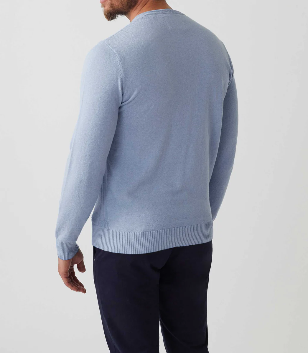 Pull col V bleu ciel 