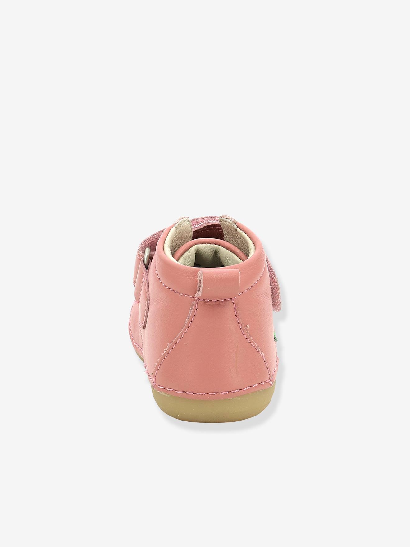 Sapatinhos de couro para bebê Sabio KICKERS® First Steps, rosa médio, lisos