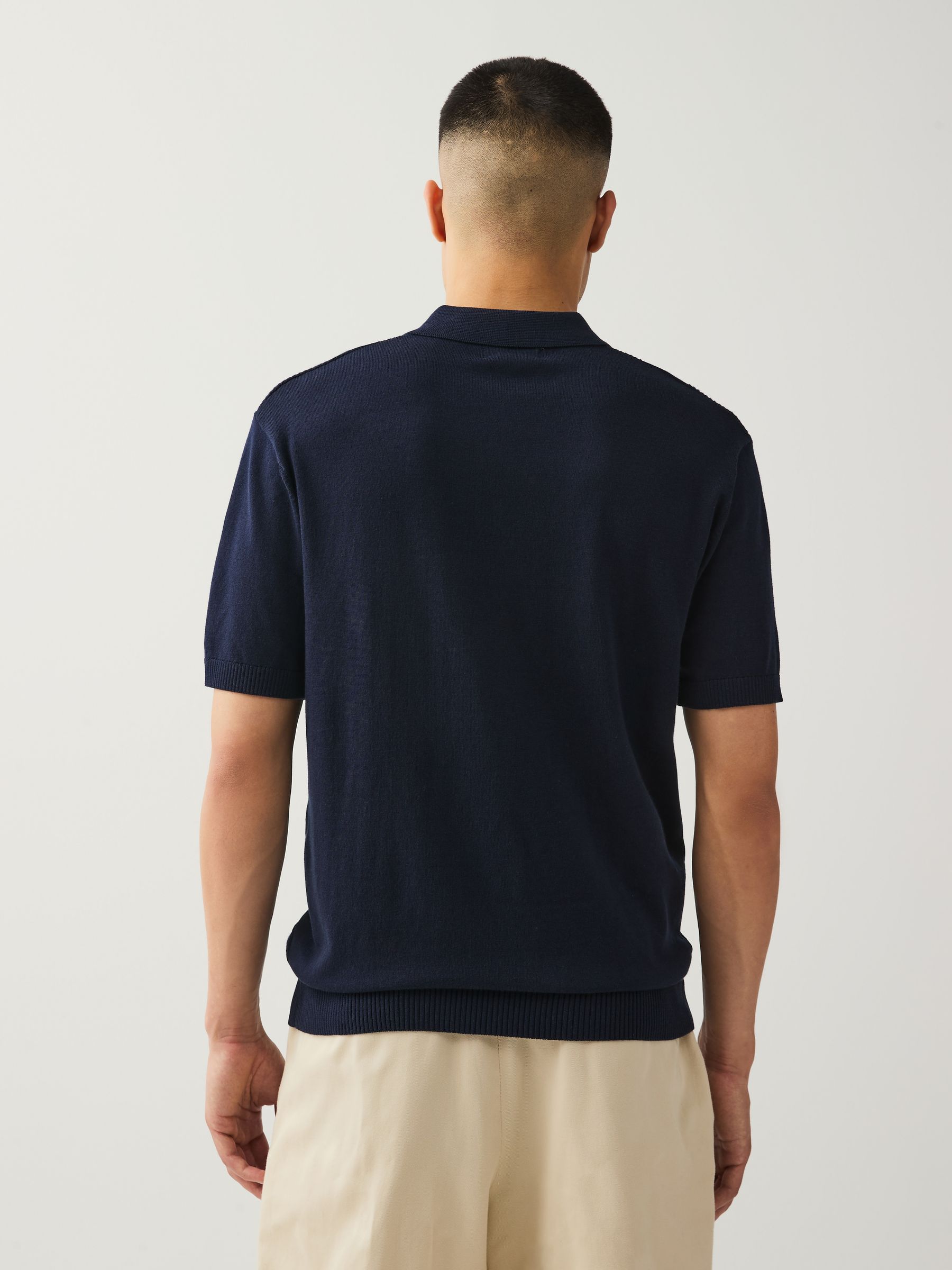 Marineblauw/naturel - Regular fit poloshirt met hoog katoengehalte, korte mouwen en gestructureerd breisel 2 stuks