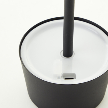 Brilliant USB oplaadbare tafellamp Jona 2W zwart