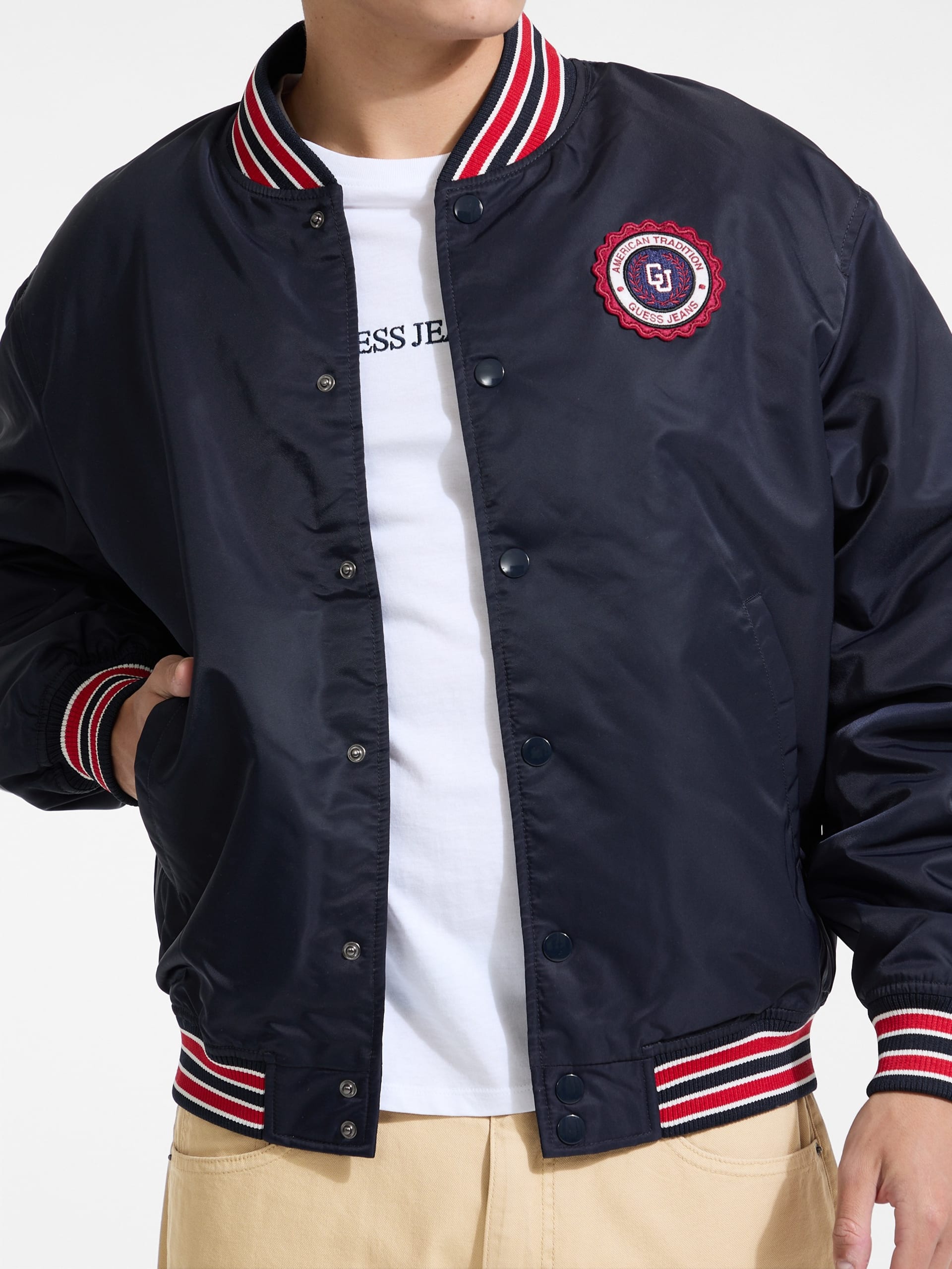 Jaqueta Varsity com Patch Bordado