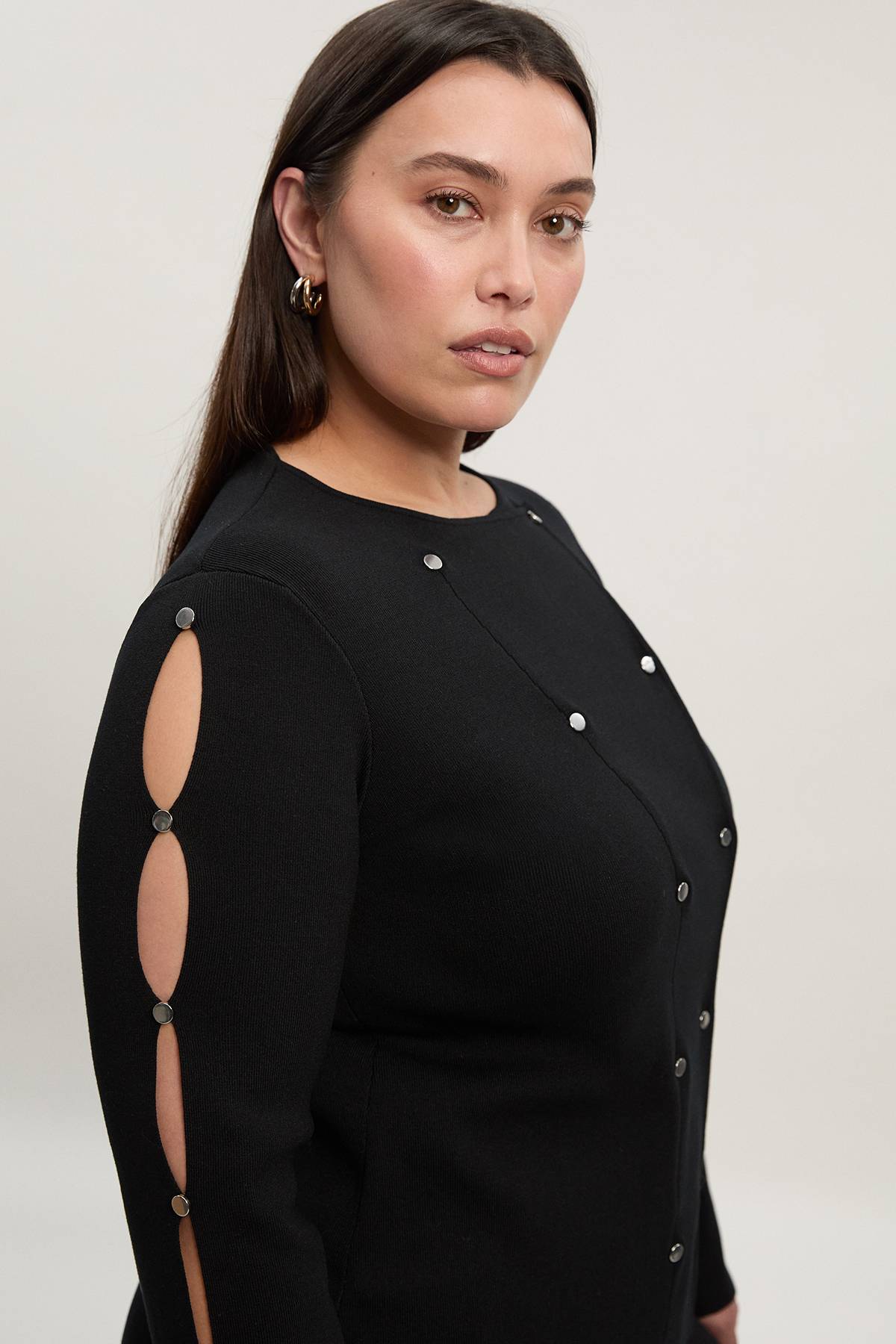 KarenMillen Haut en Maille à Manches Longues Grande Taille Mélange Viscose avec Détails Cloutés