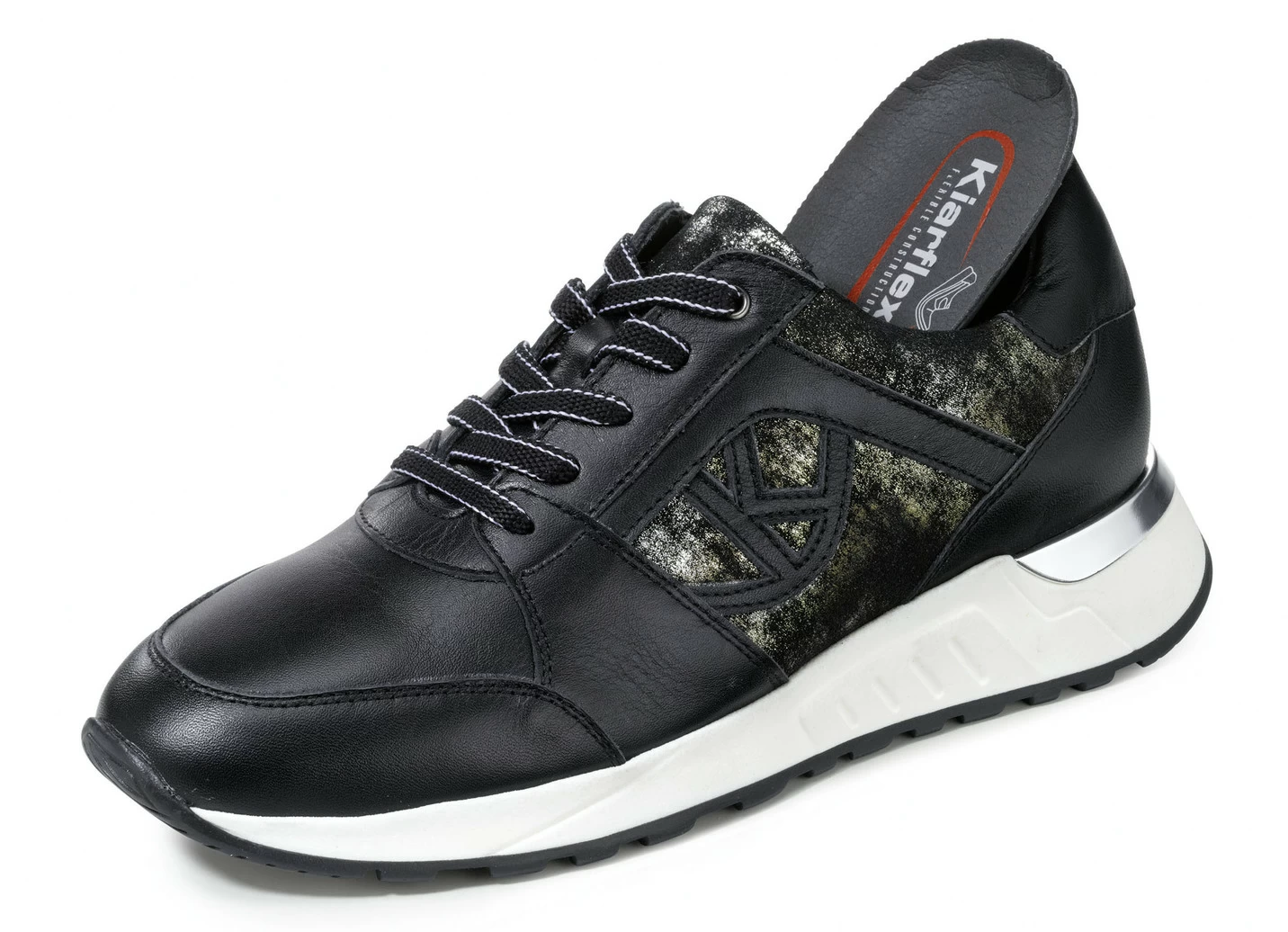 Sneaker im modischem Design