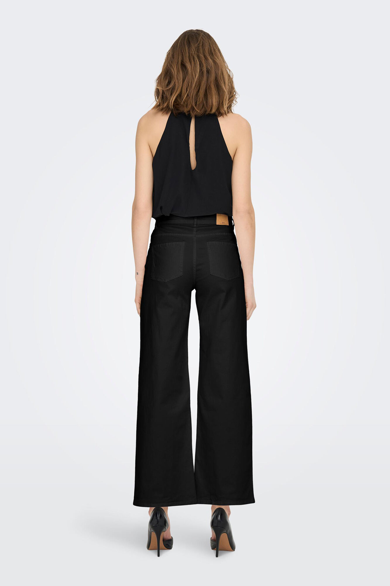 Calça jeans cropped feminina