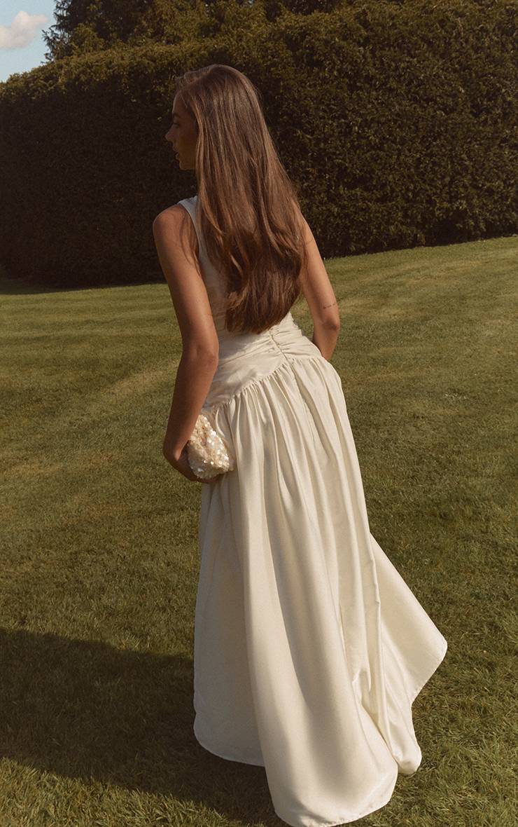 Blanc Robe Longue Satinée Froncée