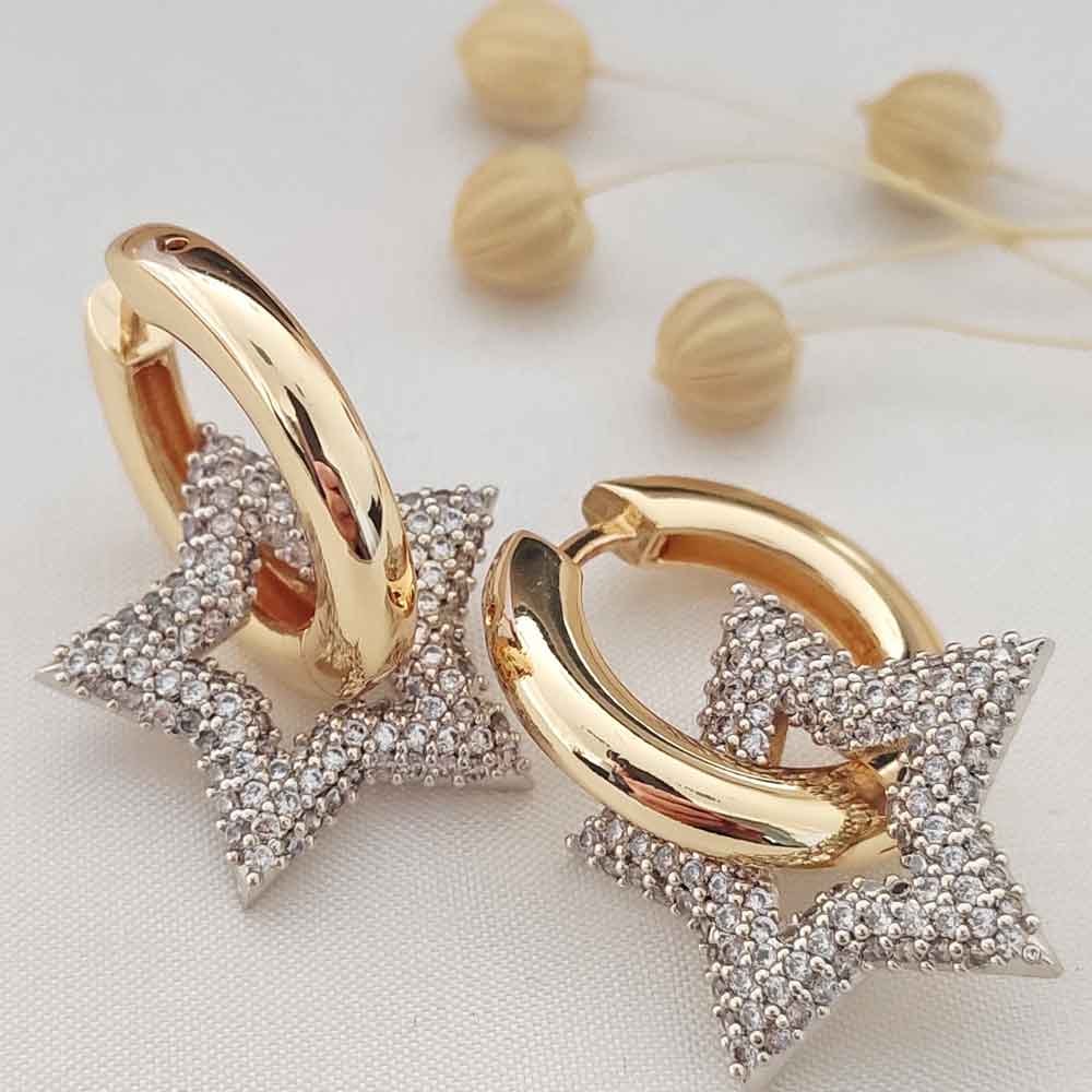 Boucles d'oreilles étoiles - Laiton plaqué or & zircons
