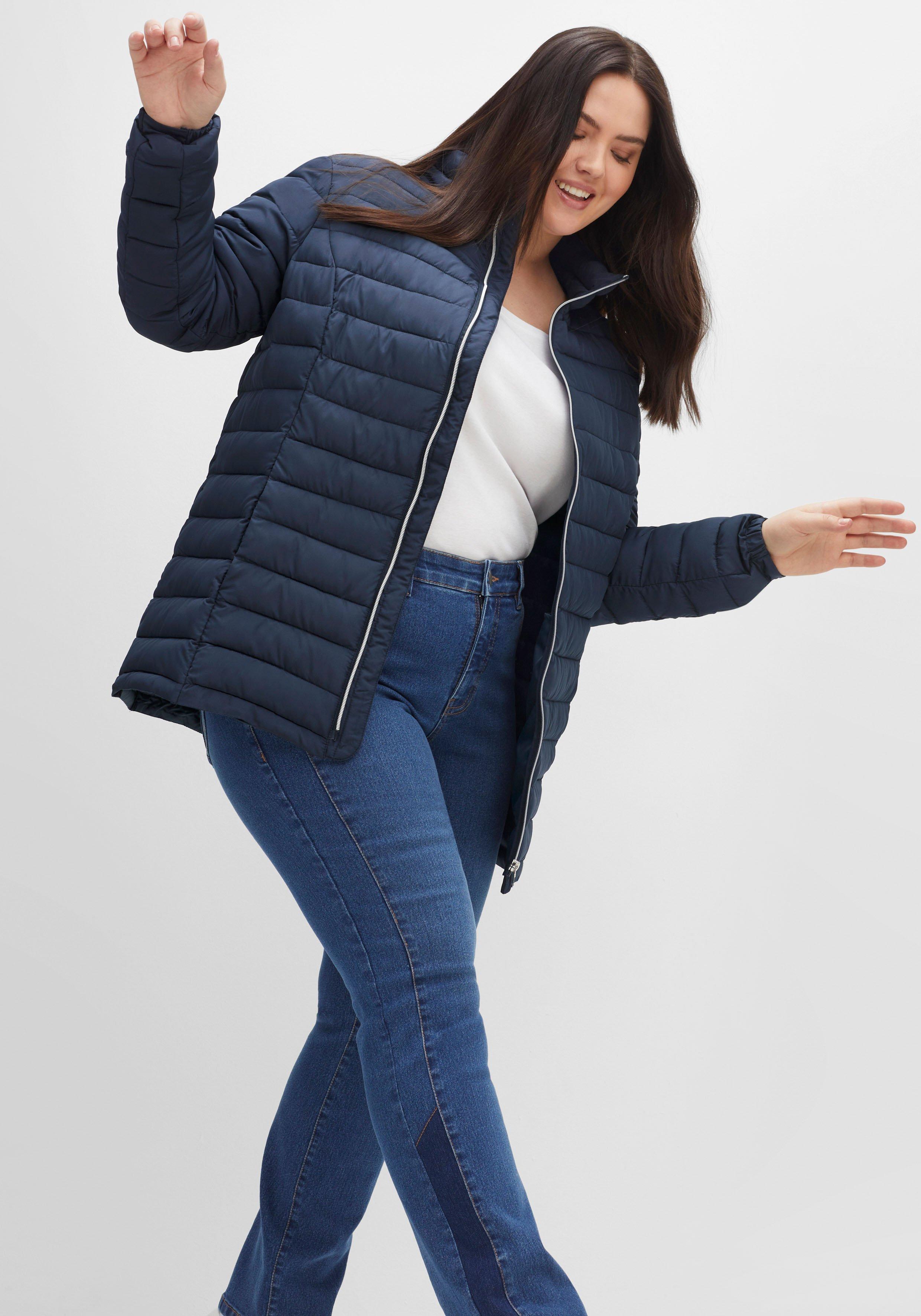 Steppjacke mit Stehkragen und Teilungsnähten