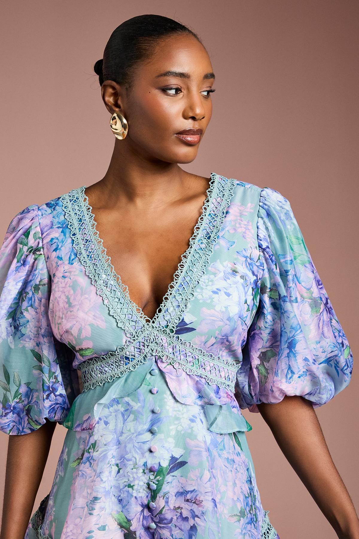 Coast Robe Mini en Organza à Manches Bouffantes et Finitions Dentelle
