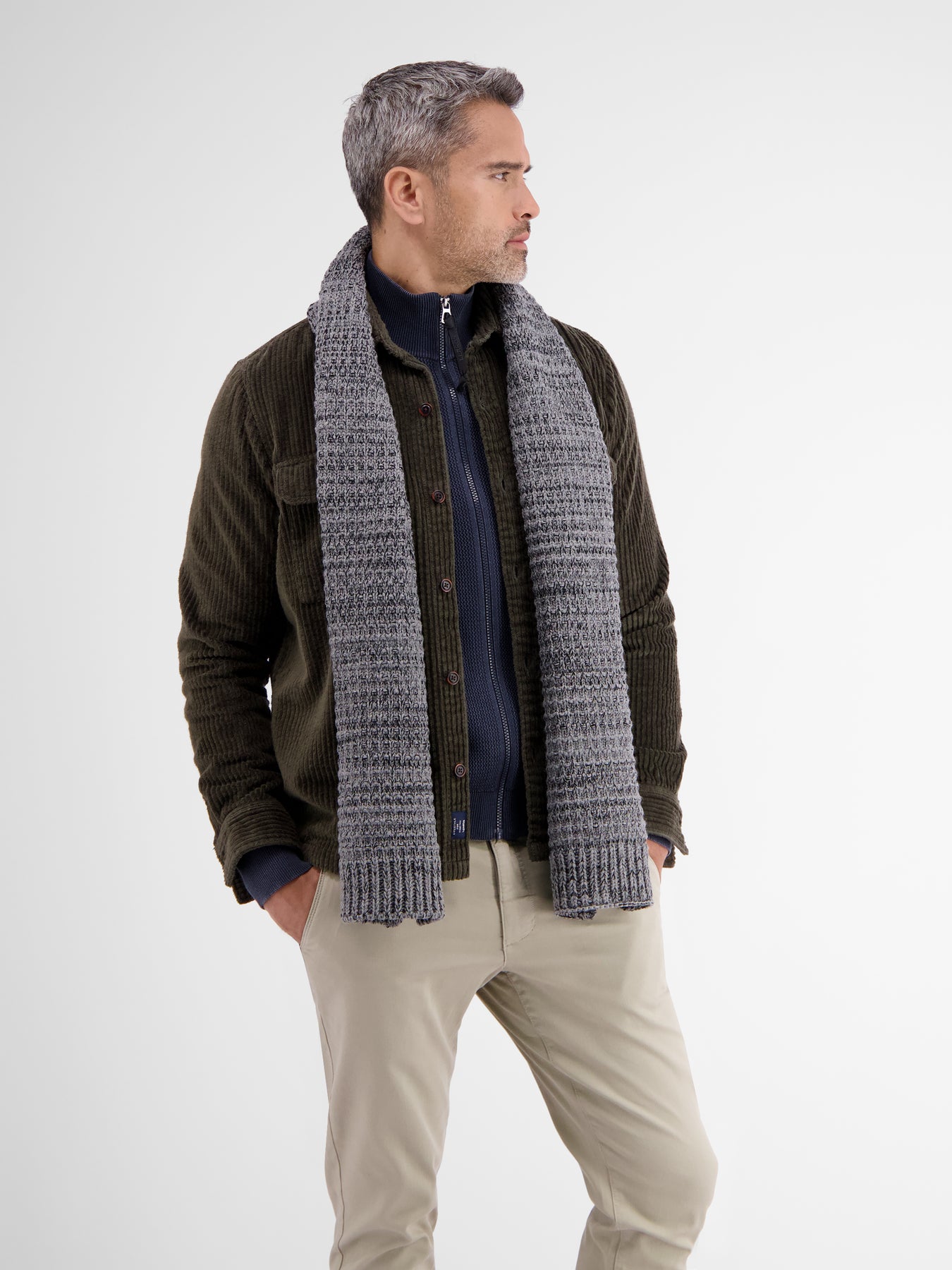 Melierter Grob-Strickschal