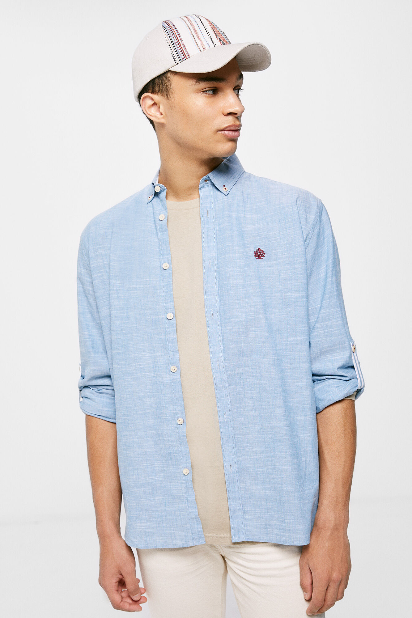Camisa azul clara