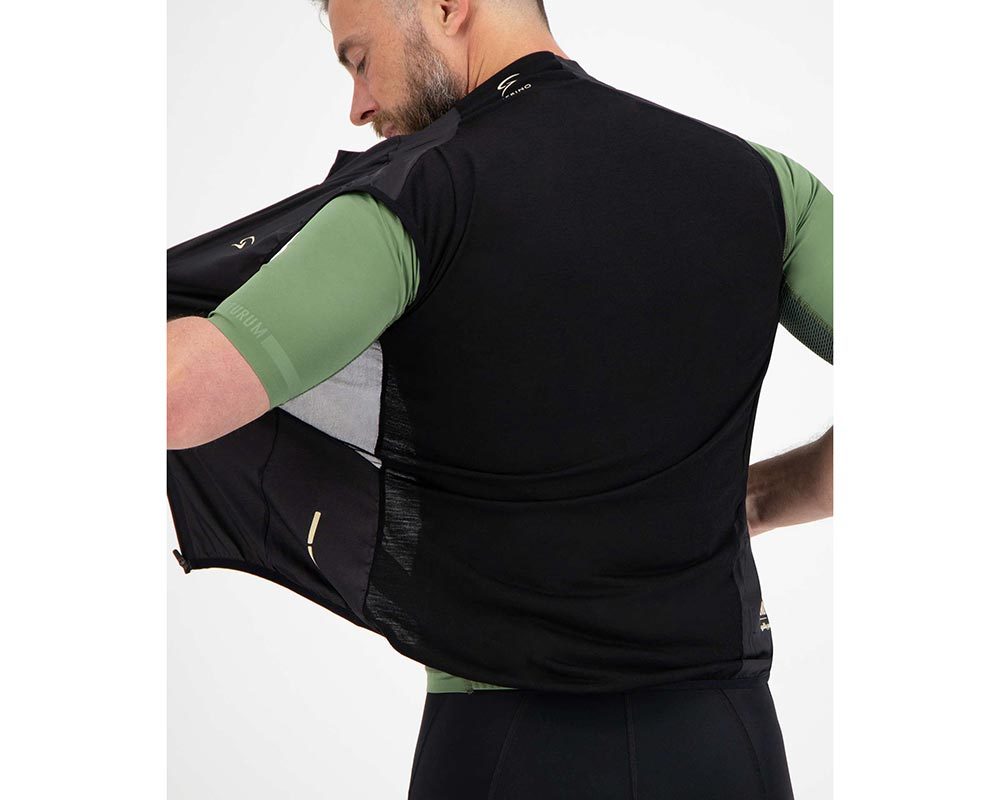 FUTURUM Superlight Merino Black Windvest