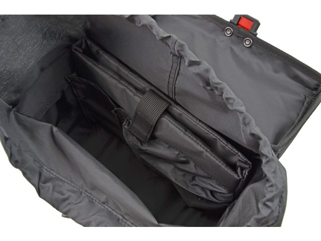 AGU Box Styrtaske 8 Liter Sort