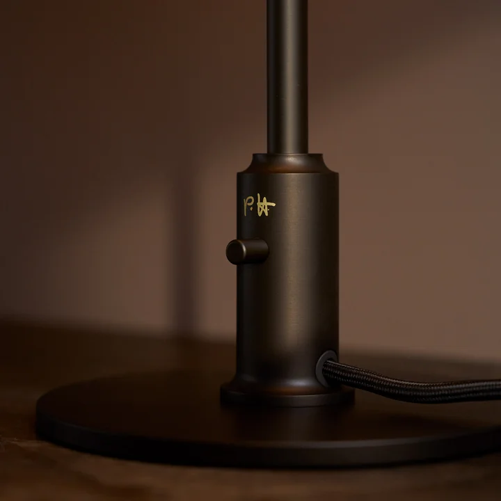Louis Poulsen - PH 3/2 Tischleuchte, dusty terracotta (Limited Edition)