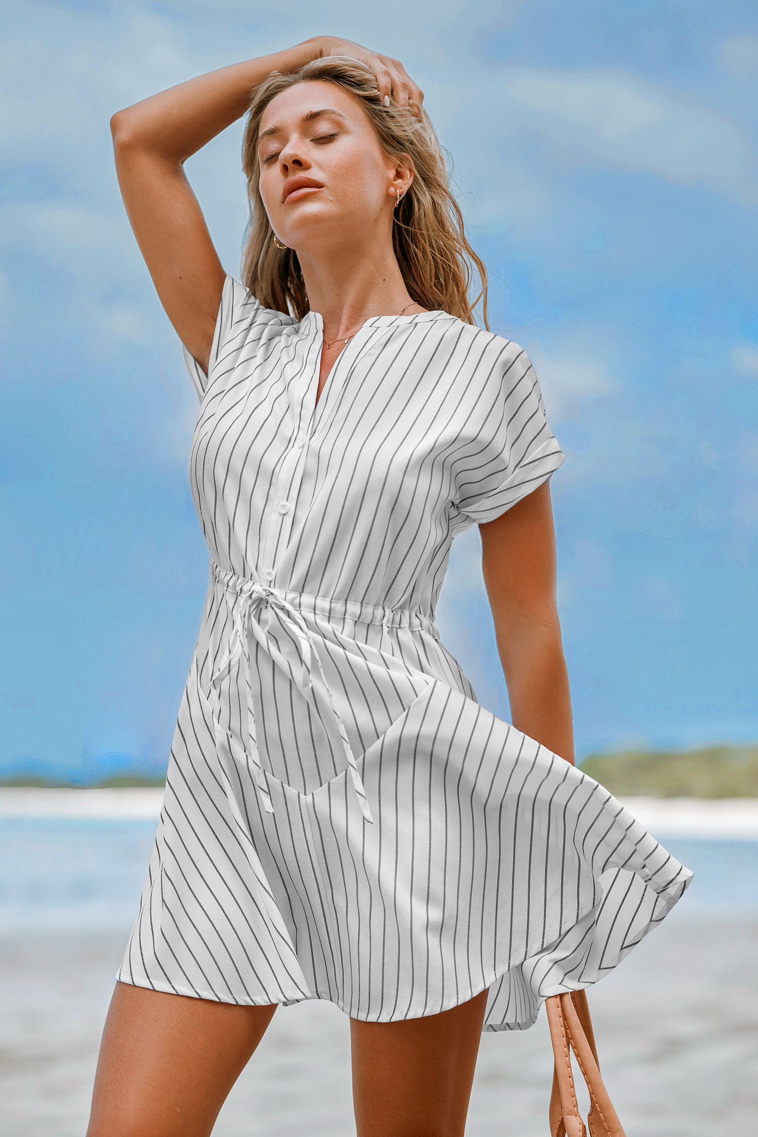 Robe avec taille à cordon à rayures
