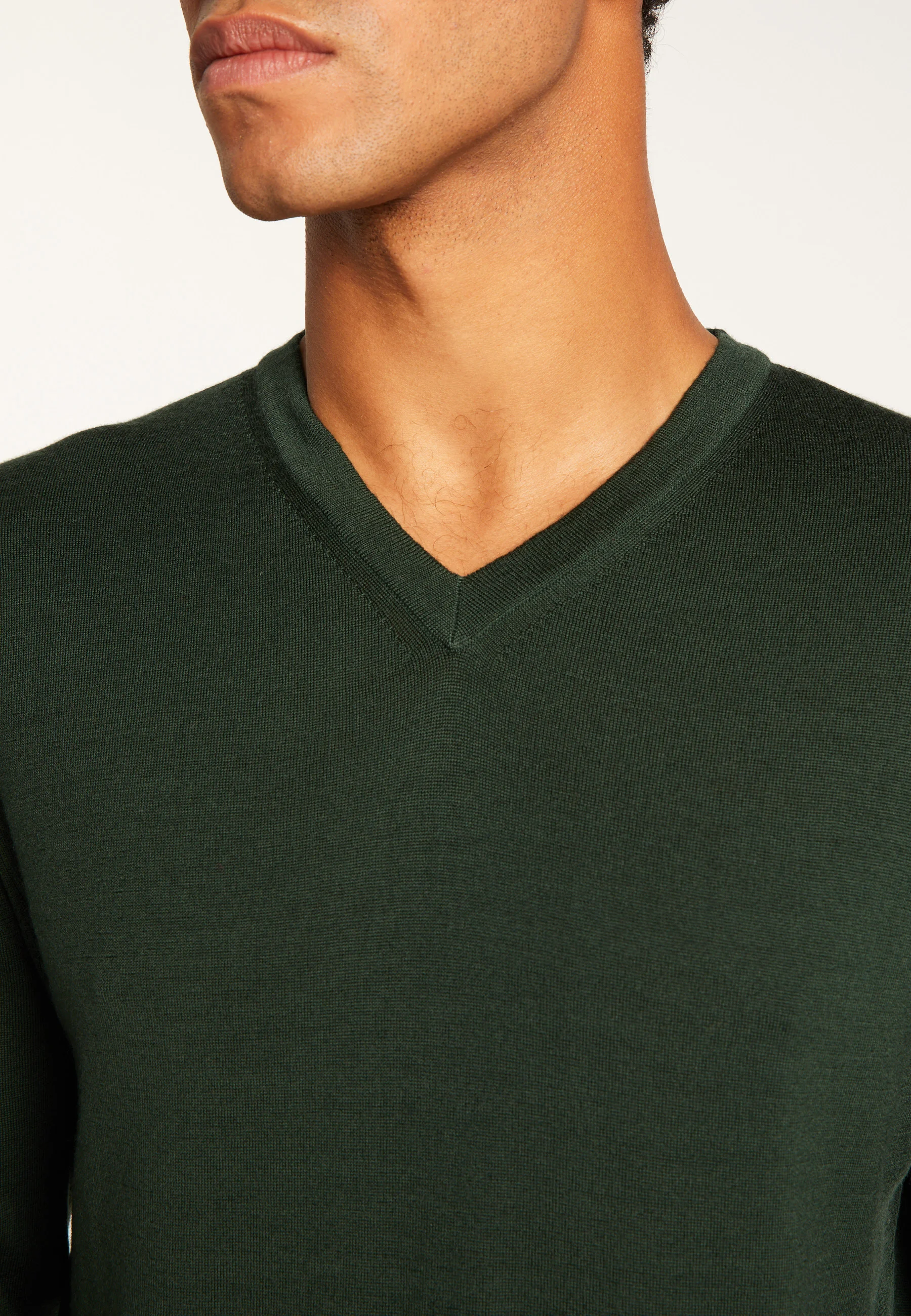 ELMOAH24 - Pull col v en laine mérinos | Vert