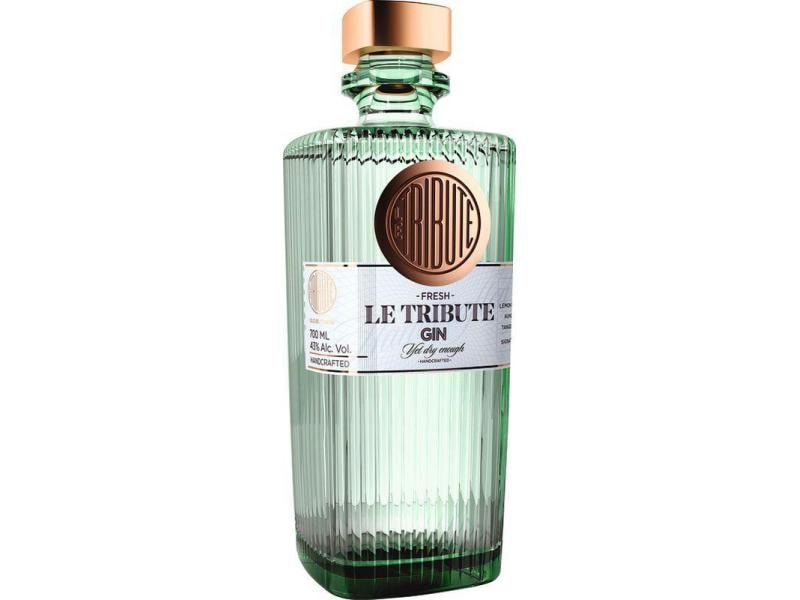 Le Tribute Geschenkset Gin & Tonic 1 x 0.7 l & 2 x 0.2 l Geschenkbox mit spanischem Gin und Tonic Water