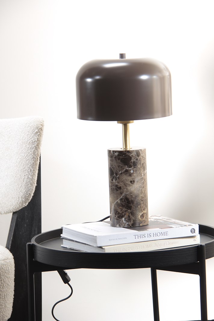 Merida bordlampe Brun marmor med metall skjerm