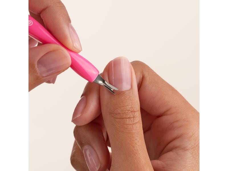 essence Nagelhautentferner The cuticle trimmer 10 g Praktisches Maniküre-Tool zum Entfernen der Nagelhaut