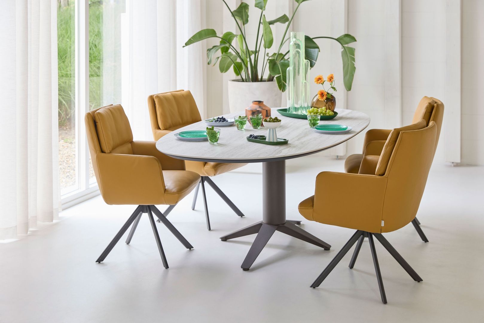 Bert Plantagie Carve Eettafel