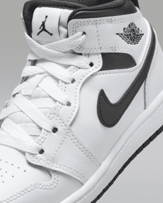 Jordan 1 Mid Younger Kids' Shoes