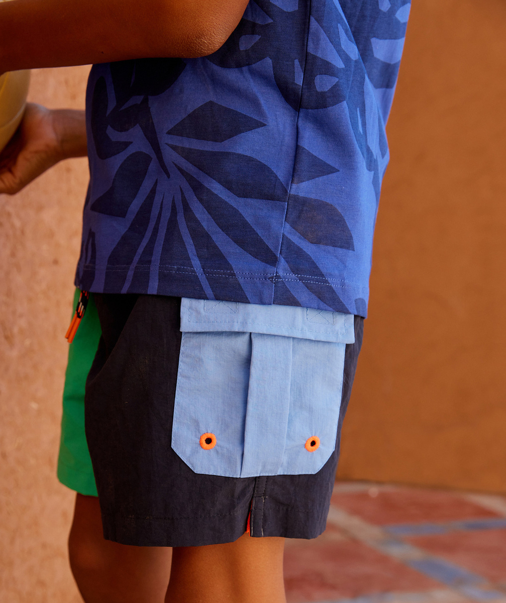 SHORT DE BAIN GARÇON EN FIBRES RECYCLÉES TRICOLORE