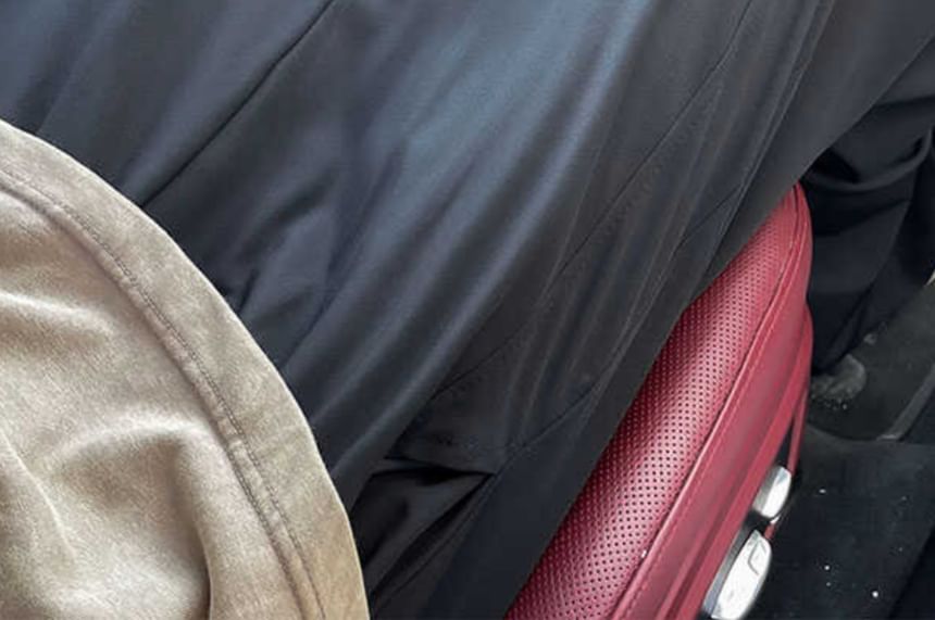 Fushet - Effen joggingbroek met elastische taille en rechte pijpen