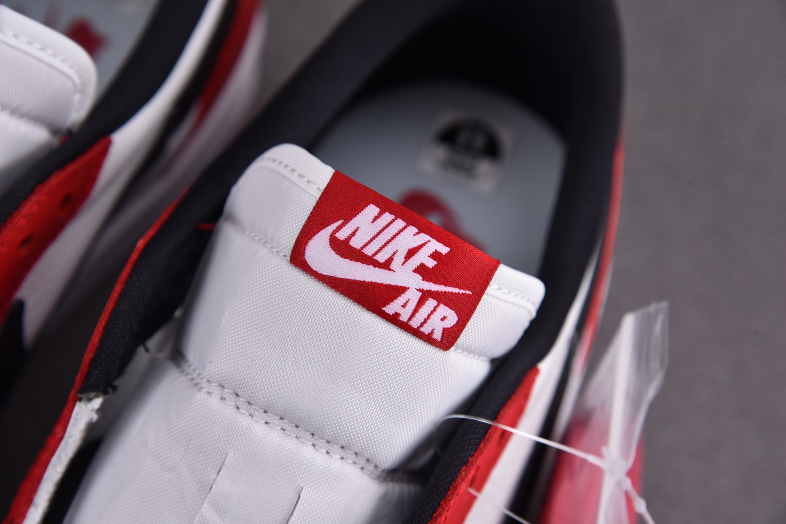 Jordan 1 Retro Low Chicago