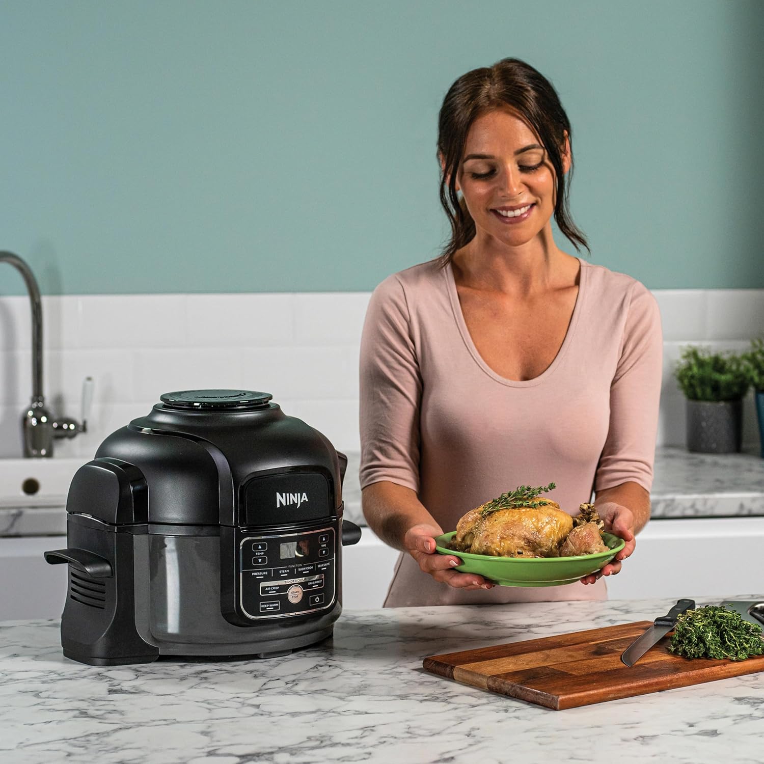 Ninja Foodi MINI Multikocher, 4,7L, 6-in-1 Multicooker, Pressure Cooker Schnellkochtopf, Airfryer Heißluftfritteuse, Slow Cooker Langsamkochen, 1460W, Grau/Schwarz OP100EU