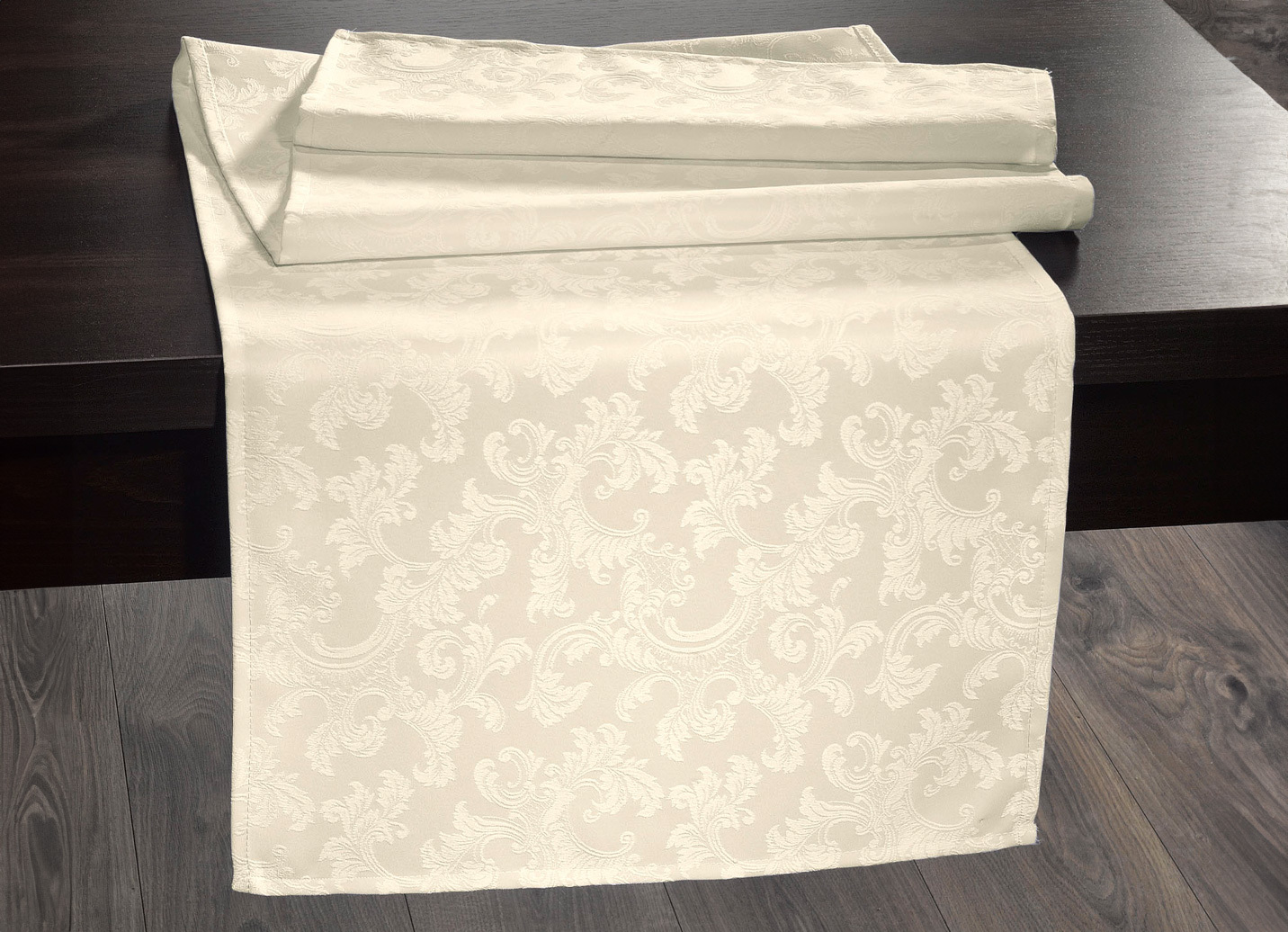 Bügelfreie Tischdecke mit Fleckschutz-Ausrüstung